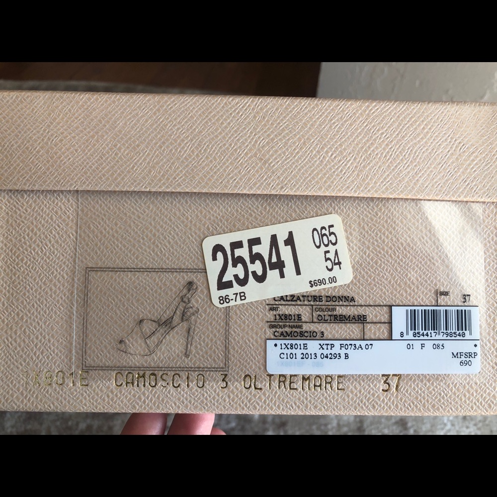 Prada Heels - Picture 2 of 10